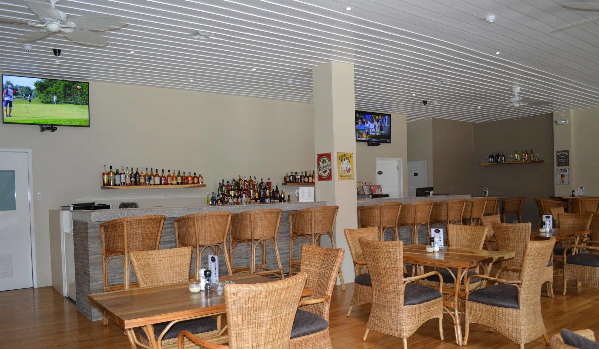 Kingsley'S Hotel And Gastro Pub Mabalacat エクステリア 写真